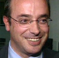 SI ALFREDO URDACI DEBIÓ DIMITIR, LUIS FERNÁNDEZ TAMBIÉN