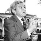 Nombran al periodista Coco Manto embajador boliviano en México