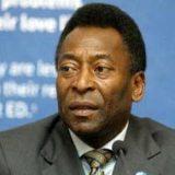 Pelé se suma campaña para usar cinturón seguridad en México