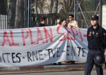 Los sindicatos de RTVE defienden el referéndum pese a las críticas