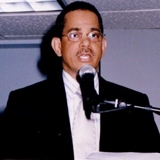 La radio y la televisión, en pocas manos