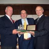 Los comerciantes de Ávila reconocen la labor social de Mapfre