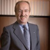 Axa entregará 50 acciones a cada trabajador