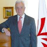 ¿Quién es el hombre que lidera Mutua Universal?