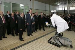 robot_copy.jpg robot_copy.jpg