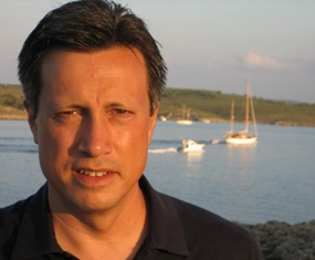 angel gonzalez dentro.jpg angel gonzalez dentro.jpg