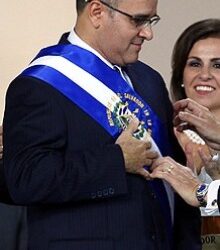 MAURICIO_FUNES_LARGA