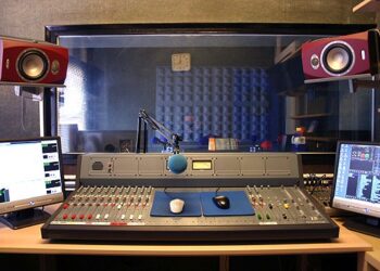 Tarragona Ràdio despide a siete personas, entre ellas su director Ricard Lahoz