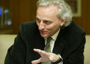 UGT EFE: ‘Álex Grijelmo nos deja en una situación económica bastante comprometida’