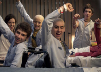 Antena 3 estrena Pulseras Rojas, una pequeña serie que ha cautivado al mismísimo Spielberg