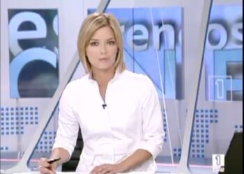 La 1 quiere mantener a los presentadores del Telediario para dar ‘normalidad’ a la transición