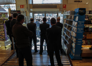 Piquetes_y_guardianes_Alejandro_Olea