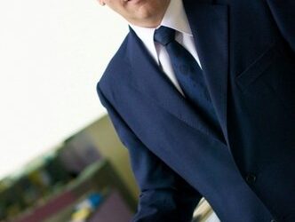 El Maestro de la roja corbata