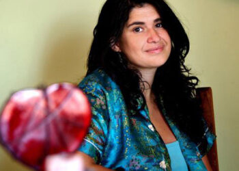 ONDA MUJER Lucía Etxebarría: ‘Es una obra en la que todo el mundo se puede divertir’