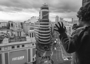 González entrega el VII Premio de fotografía periodística de la Comunidad de Madrid