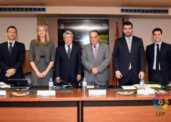 Javier Tebas (LFP) echa balones fuera y culpa a la piratería del fiasco de Digital Plus y Mediapro