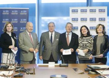 La Fundación A.M.A. concede su ‘Premio Nacional Mutualista Solidario’ a la Fundación Intras