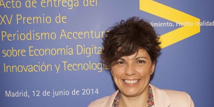 Laura Martín, ganadora del Premio de Periodismo Accenture 2014