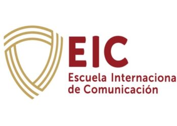 escuela comunicacion internacional