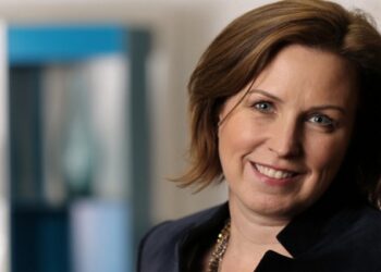 Facebook ficha como directora de comunicación a Christina Smedley (PayPal)