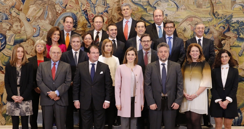 Los miembros de la Fundación Human Age Institute en su audiencia con la reina Letizia. Foto: Twitter @CasaReal