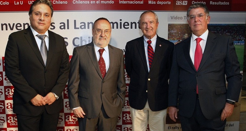 Alfredo Relaño, el segundo de izquierda a derecha y Alejandro Elórtegui, el cuatro