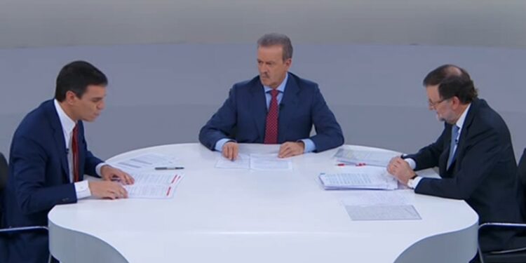 Pedro Sánchez y Mariano Rajoy en el cara a cara que les enfrentó durante la pasada campaña electoral.