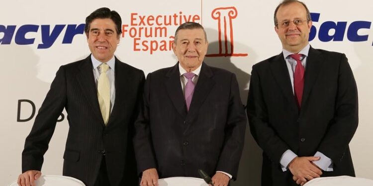 Manuel Manrique, Presidente de Sacyr y Rafael Roncagliolo, canciller de Perú durante los desayunos informativos de Executive Forum