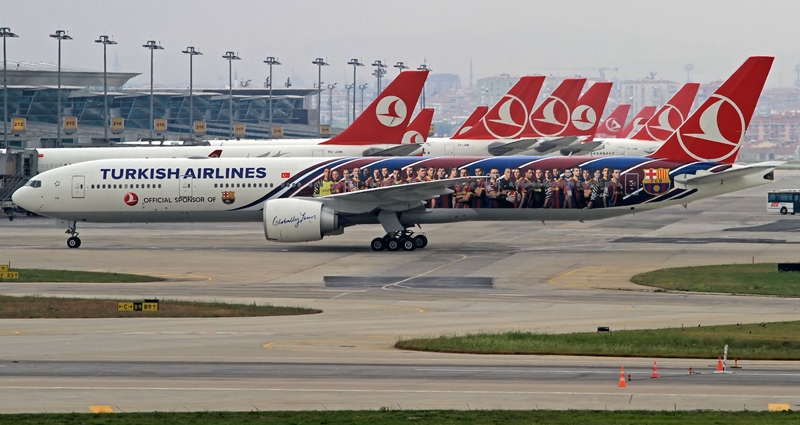 Algunas aeronaves de la aerolínea turca Turkish Airlines en una imagen de archivo.