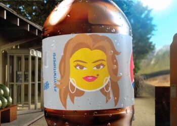 Pepsi utiliza el emoji de Cindy Crawford para relanzar su refresco