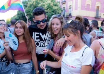Lucha contra el VIH en el Madrid Orgullo 2016