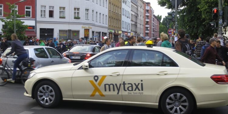 Un taxi que puede pedirse mediante la aplicación mytaxi. FOTO: flickr.com