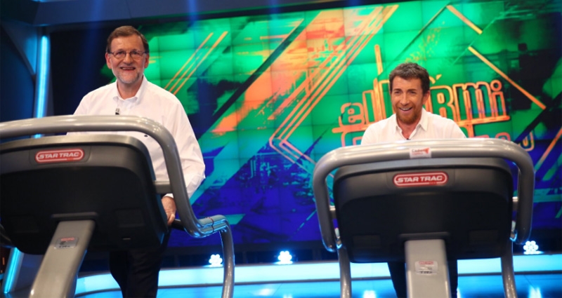 Mariano Rajoy, líder del Partido Popular, con Pablo Motos en 'El Hormiguero'.