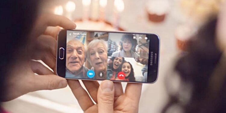 Skype permite hacer videollamadas grupales
