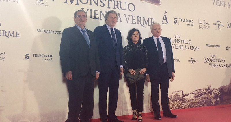 Alejandro Echevarría, Íñigo Méndez de Vigo, Soraya Sáenz de Santamaría y Paolo Vasile (foto @mediasetcom)