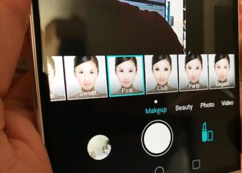 El Huawei Nova Plus tiene un nuevo modo Maquillaje 2.0 que intenta buscar tu mejor look.