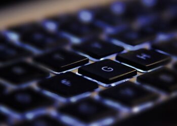 ¿Esta noticia la escribió un robot o un periodista?