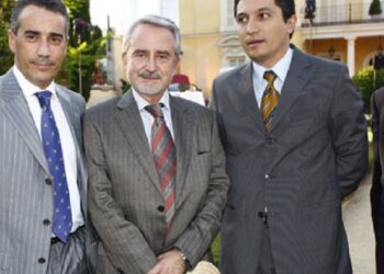 Alfonso Ortín, segundo de izquierda a derecha en la foto