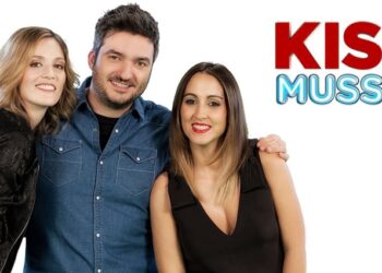 Marta Ferrer, Xavi Rodríguez y María Lama, presentadores de 'Kissmussik'