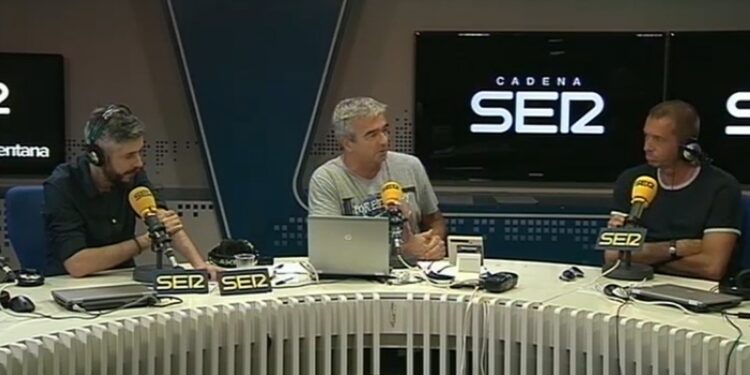 Dani Garrido, Carles Francino y Manu Carreño durante una entrevista en 'La Ventana' (Cadena SER)