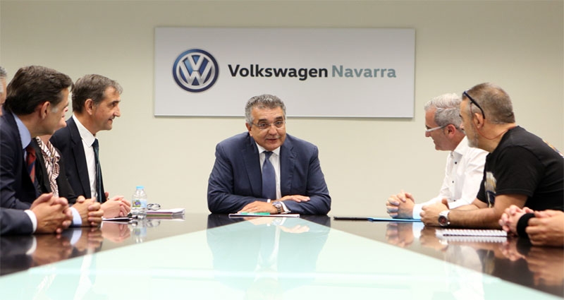 En el centro, el Vicepresidente de Volkswagen, Francisco García Sanz.