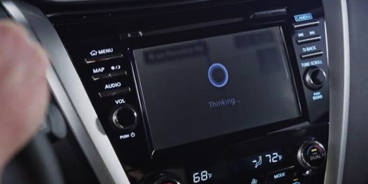 Cortana se sube a los coches de Nissan