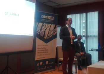 Miguel Gómez-Aleixandre, de Neolabels, durante el acto de Dircom. FOTO: Neolabels.