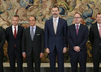 Felipe VI recibe a los presidentes de Iberia