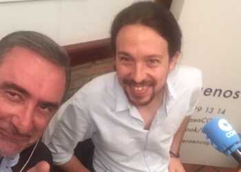 Carlos Herrera y Pablo Iglesias durante una entrevista en la Cadena COPE