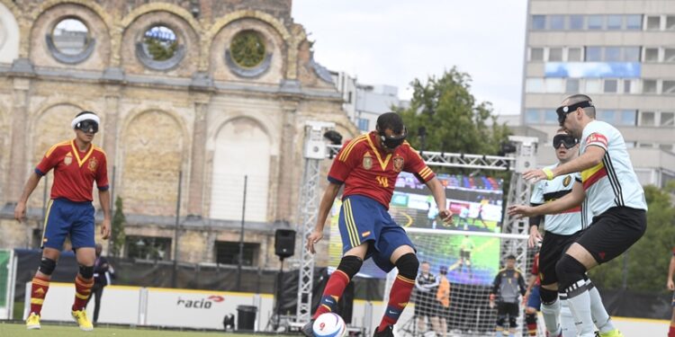 Una imagen del encuentro entre España y Bélgica, en el Europeo de Fútbol 5 para Ciegos