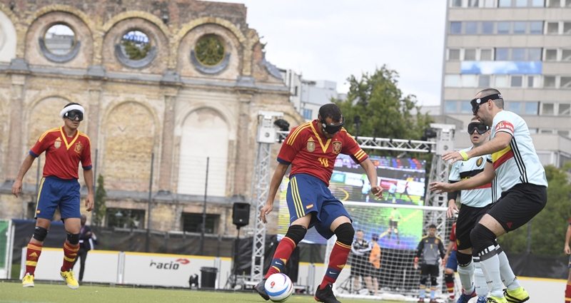 Una imagen del encuentro entre España y Bélgica, en el Europeo de Fútbol 5 para Ciegos