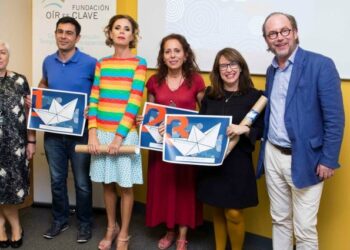Agatha Ruiz de la Prada Premio Fundación Oír es Clave