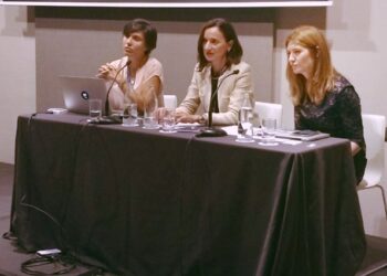 Romina González, Cristina Arano y Elena Álvarez en el acto de presentación de Hootsuite