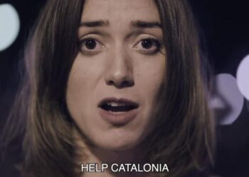 Frame del video 'Help Catalonia'